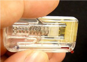 micropoint-safety-lancet-incorporating-plancet